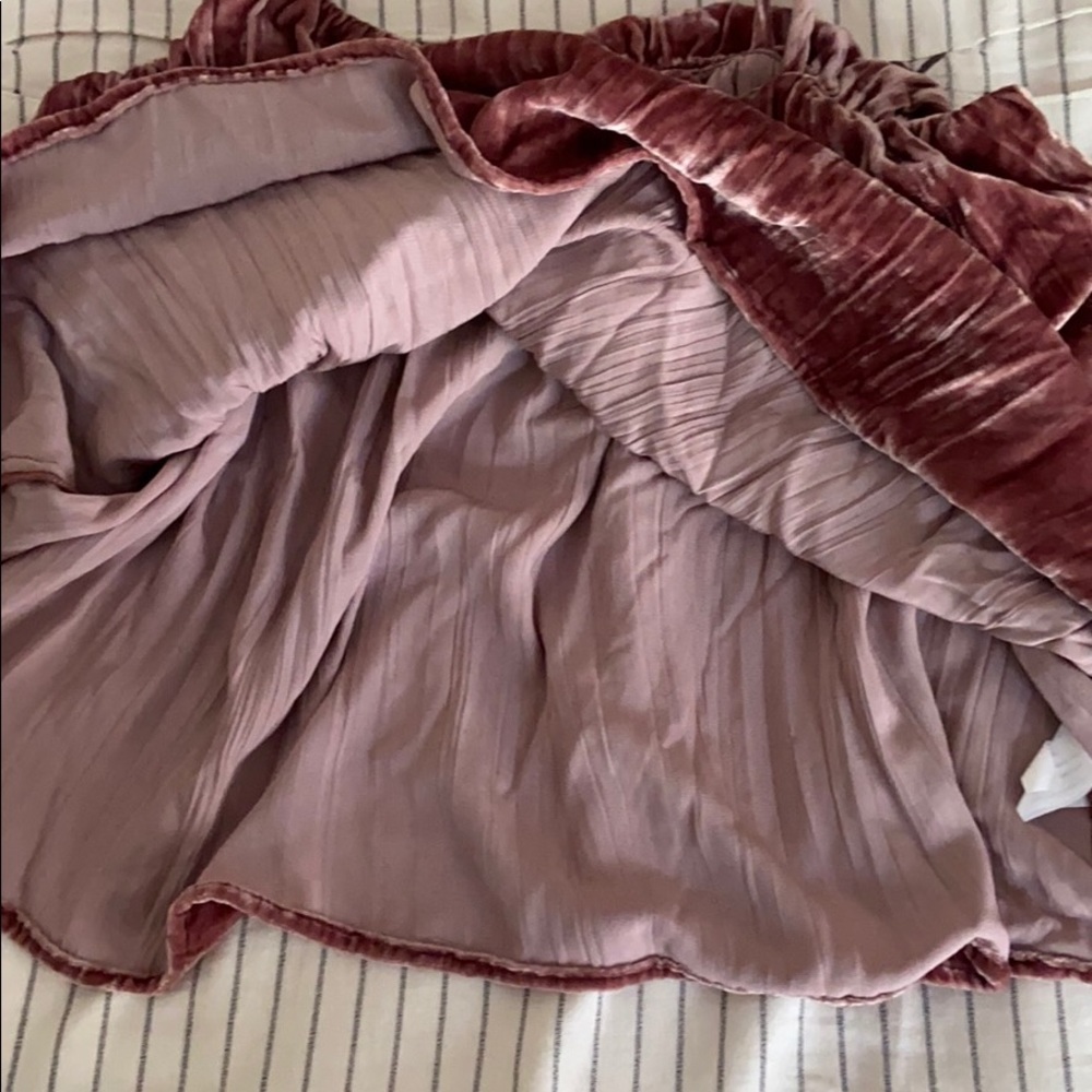 Madewell Blush Crusted Velvet Ruffle Tank - Picture 5 of 13